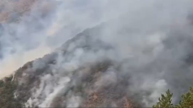 Zjarri nuk ndalet në Kaçinar, flakët përpijnë&hellip;