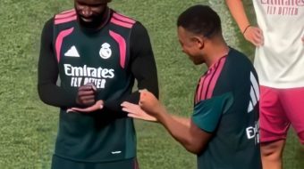 Mbappé dhe Rüdiger luajnë “Gur, Letër, Gërshërë”&hellip;