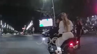 “Kamikazi” me motor s’pyet për semafor, futet&hellip;