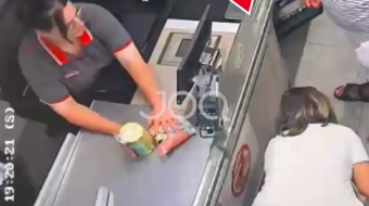 Momenti kur gruaja merr unazën e humbur&hellip;