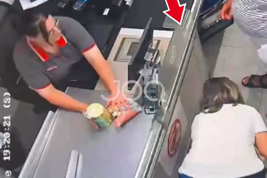 Momenti kur gruaja merr unazën e humbur&hellip;
