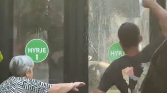 Plas sherri në Tiranë, burri thyen me&hellip;