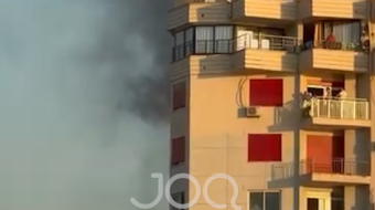 Përfshihet nga flakët një apartament në Golem