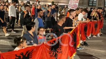 67 ditë në shesh, qytetarët vërshojnë në&hellip;