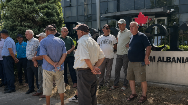 Protestë para “Bankers Petroleum”: Na paguani detyrimet!
