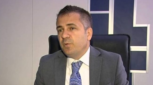 Sekretari i Ministrisë së Drejtësisë favorizon mikeshën&hellip;
