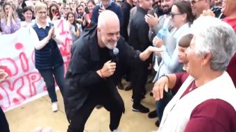 Edi Rama u jep leksion dasmorëve si&hellip;