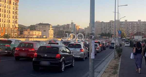 “Si në Kabul”: Trafik i rënduar në&hellip;