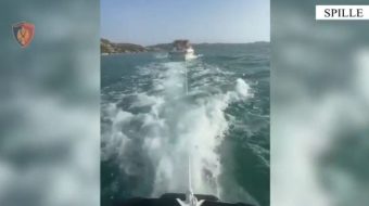 Skafi pëson defekt dhe mbushet me ujë,&hellip;