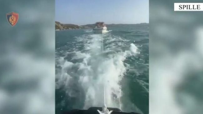 Skafi pëson defekt dhe mbushet me ujë,&hellip;