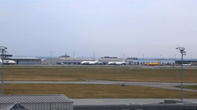 Dron pranë avionit ukrainas në aeroportin gjerman,&hellip;