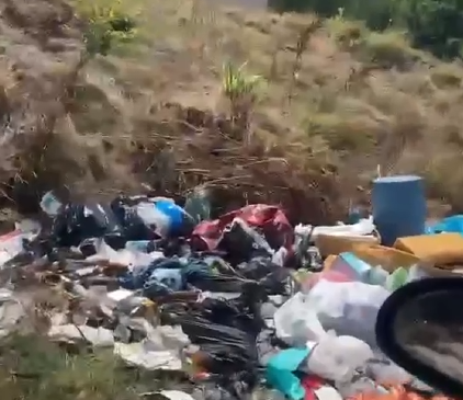 Fshati turistik i Selcës “mbytet” nga plehrat,&hellip;