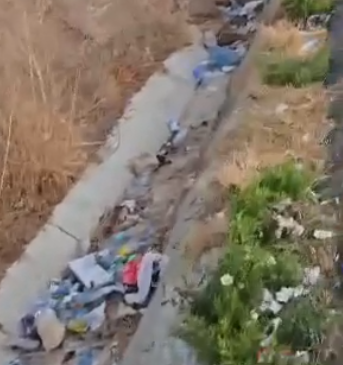 Mbetjet në bypass-in e Vlorës shqetësojnë qytetarët