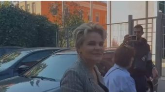 Mona kërkon dikë t’ia fikë radarët