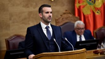 Mali i Zi rrit rrogat nga janari,&hellip;
