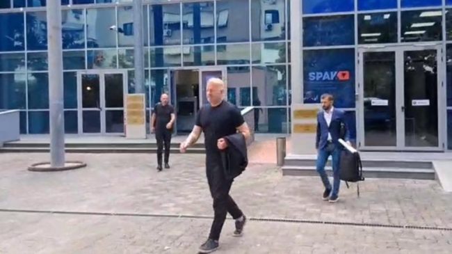 Balluku fshehu dy vila në emër të&hellip;