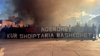 Tifogrupet “i vënë flakën” Prishtinës: UÇK-ja nderohet&hellip;