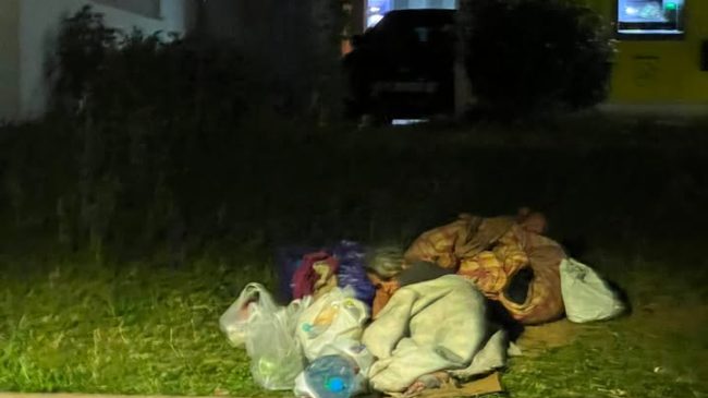 E moshuara fle në mes të bulevardit&hellip;