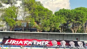 Banderola në mbështetje të ish-krerëve të UÇK&hellip;