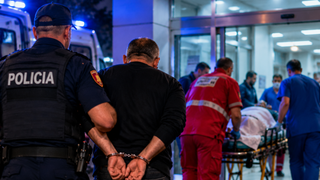 Tiranë: U godit me thikë gjatë sherrit&hellip;