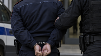 Dyshohet se ushtroi dhunë ndaj një vajze&hellip;