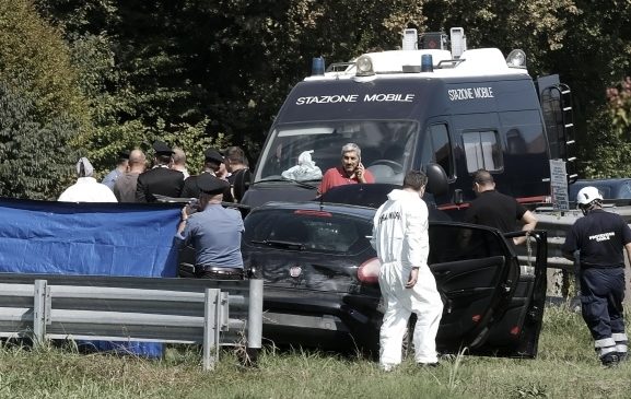 I vrarë dhe me duart e lidhura&hellip;