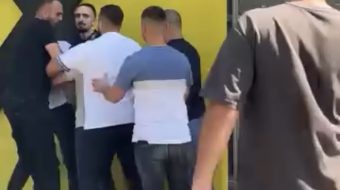 “Spiunat civilë po shoqërojnë njerëzit në trotuare,&hellip;