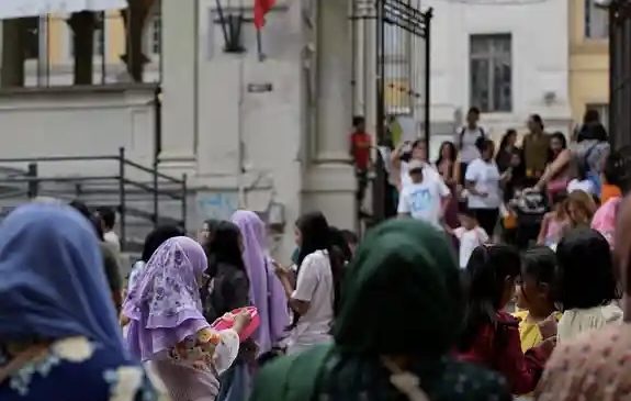 Italia ashpërson rregullat në shkolla: Ndalohet burka&hellip;