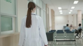 “Mjekë të tillë nuk harrohen”/ Qytetari falenderon&hellip;