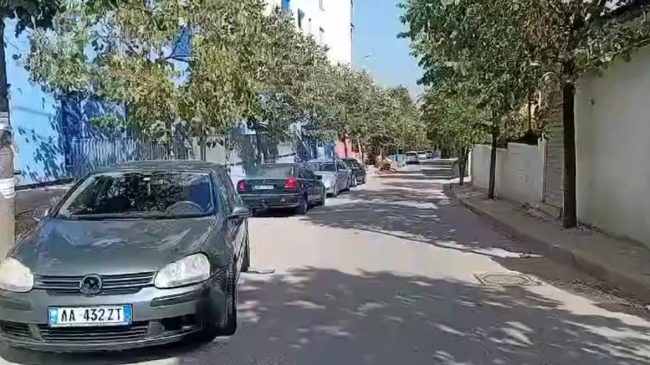 “Nuk hymë dot në shtëpi se parkojnë&hellip;