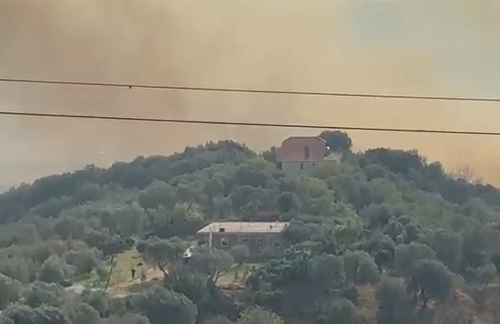 “Ka marrë flakë Kruja”/ Zjarri përhapet në&hellip;