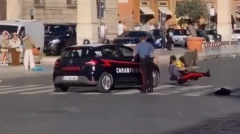 Karabinieri përplaset aksidentalisht nga kolegët gjatë aksionit&hellip;