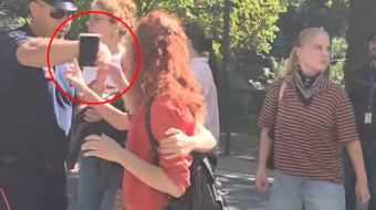 Polici “gangster” përplas në tokë telefonin e&hellip;