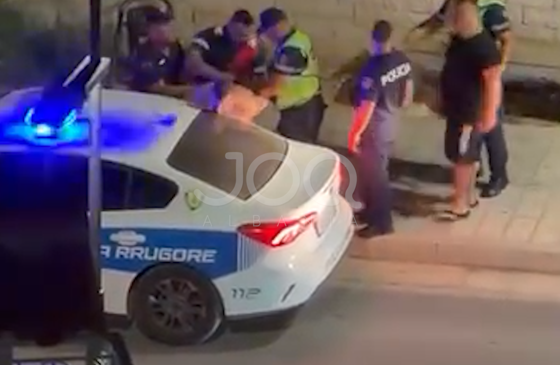 Shoqërohen nga policia dy persona në Ksamil