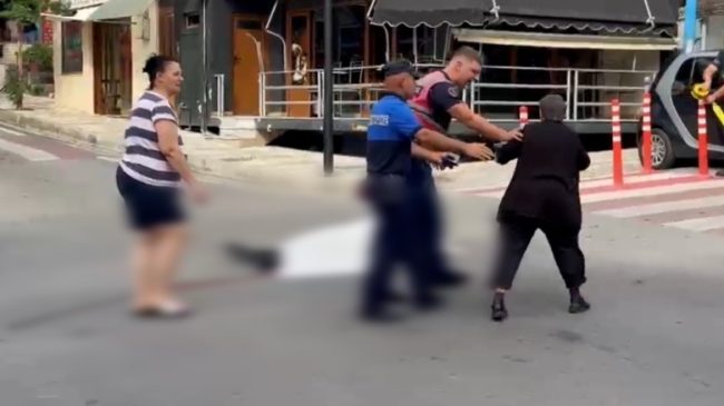 Prekëse! Nëna sheh të pajetë Artan Myrtajn:&hellip;