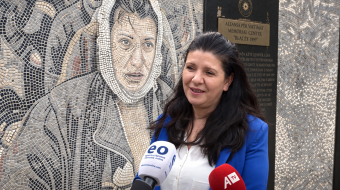 Gruaja simbol e eksodit të Kosovës: UÇK-ja&hellip;