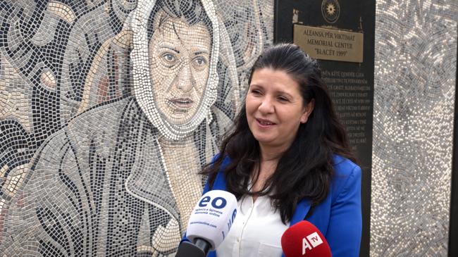Gruaja simbol e eksodit të Kosovës: UÇK-ja&hellip;