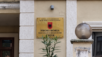 Tjetërsuan 1143 hektarë tokë në Fier, pranga&hellip;