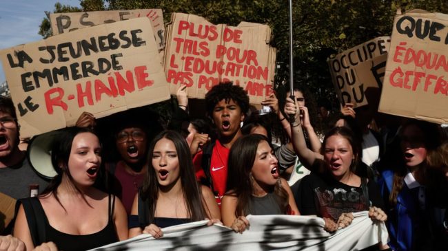 Protestat e studentëve në Francë, plagosen 76&hellip;