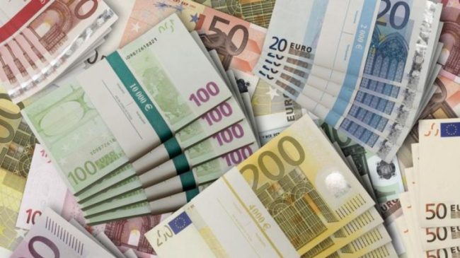 Euro pranë rekordit historik, këmbehet me 92.02&hellip;