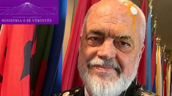 Rama publikon foto pak para fjalimit në&hellip;