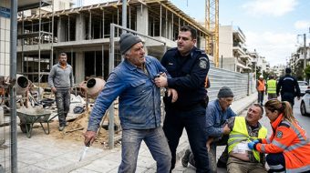 Në qafë e bark: Shqiptari 75-vjeçar i&hellip;
