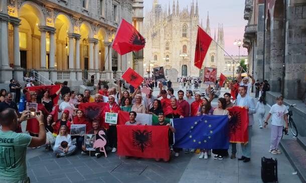 Milano në mbështetje të protestave në Tiranë,&hellip;