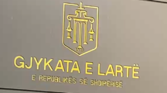 Protestuesit mblidhen para Gjykatës së Lartë: Lëreni&hellip;