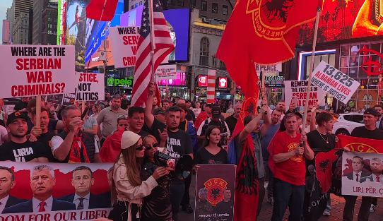 “Mora Fjalë” në Times Square pas dënimit&hellip;