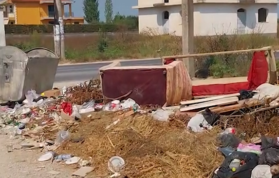 Koshat në Sukth nuk pastrohen prej një&hellip;