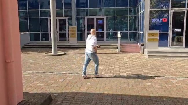Peshëngritësi Erkand Qerimaj paraqitet në SPAK