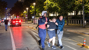 Mbi 70 protestues të shoqëruar në Komisariatin&hellip;