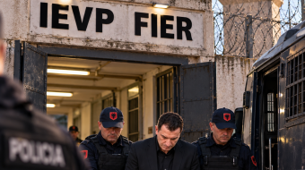 Hakmarrje e shpejtë: Pasi mbështeti protestat kundër&hellip;