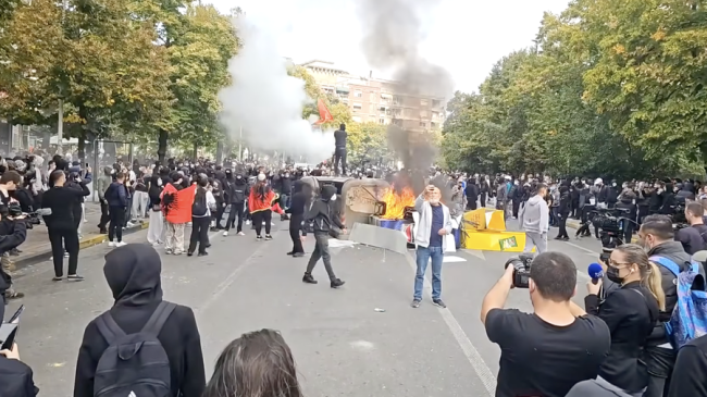 Pedagogët në protestë: A po shkon arsimi&hellip;